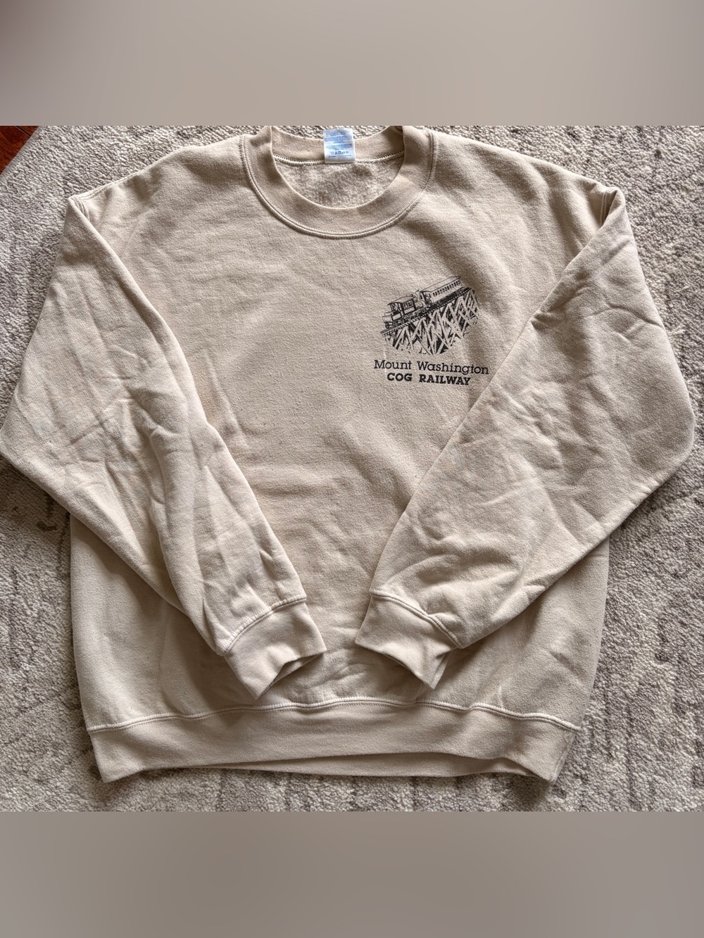 Gildan Vibtage Beige Crewneck Sweatshirt with Mount Washington Cog Railway Logo